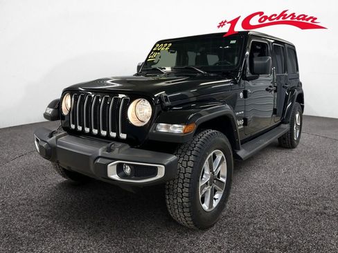 Used 2022 Jeep Wrangler Unlimited Sahara image 32