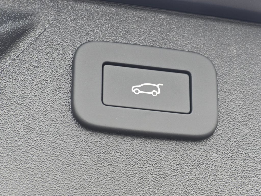 New 2025 Land Rover Discovery Sport Dynamic SE AWD/4WD image 15