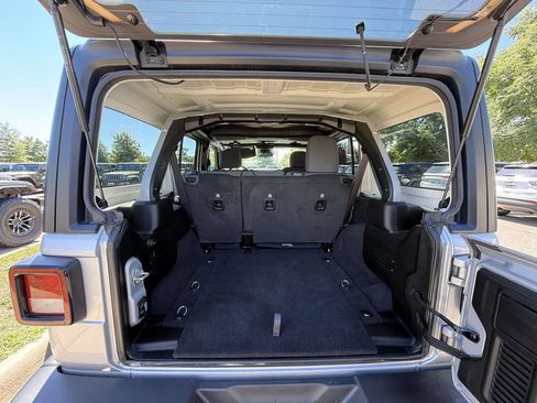 Used 2024 Jeep Wrangler Unlimited Sport AWD/4WD image 35