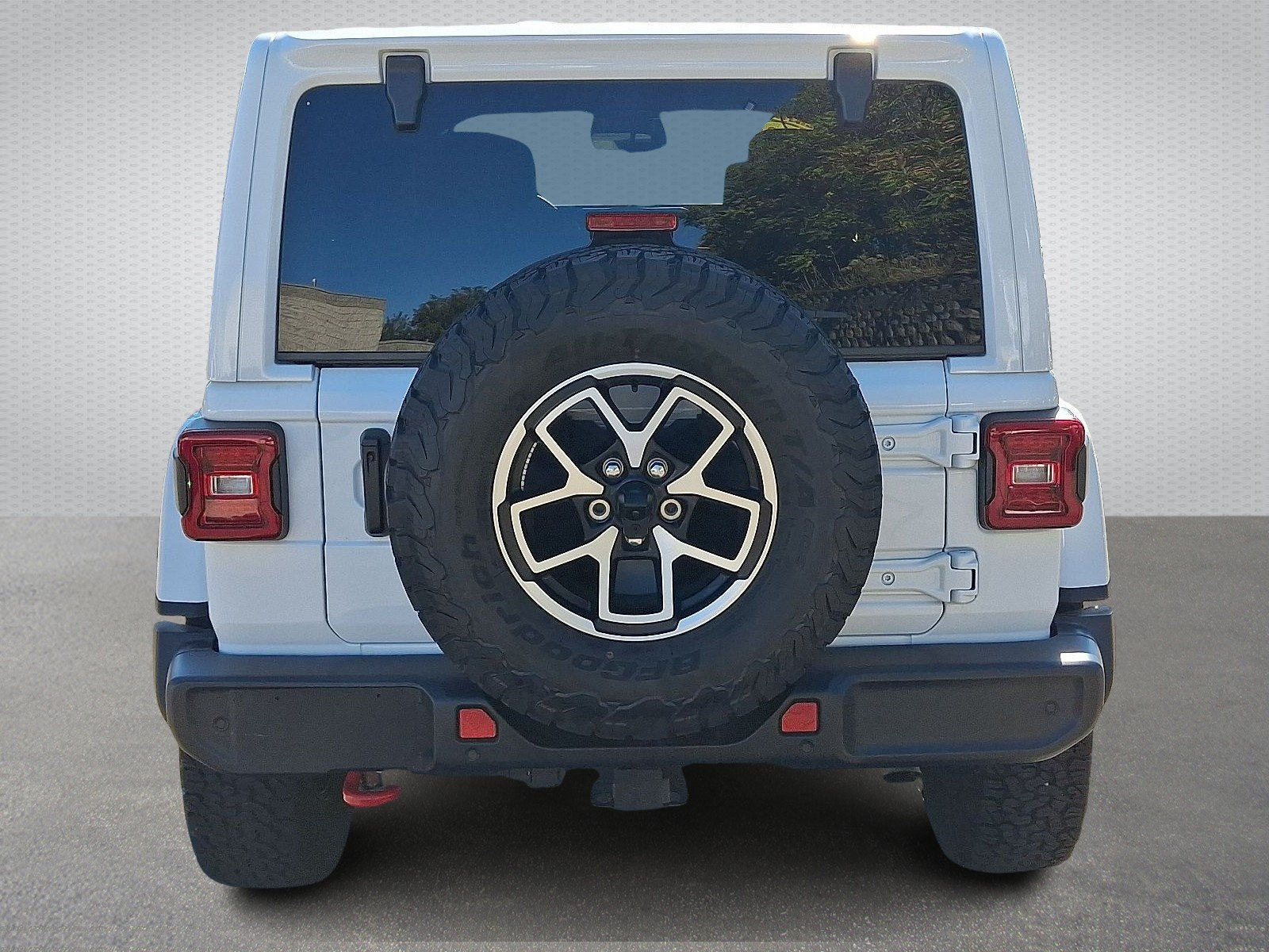 Certified 2026 Jeep Wrangler Unlimited Rubicon w/ Safety Group AWD/4WD image 5