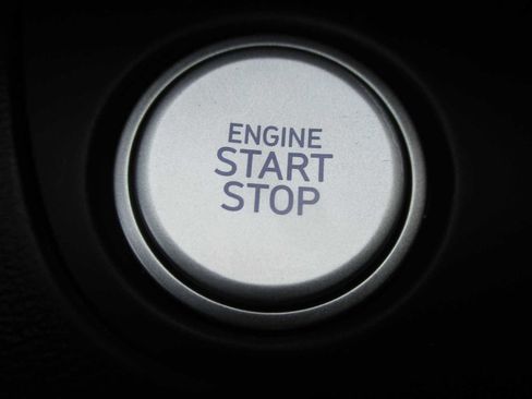 Used 2024 Hyundai Elantra SEL w/ Convenience Package image 36