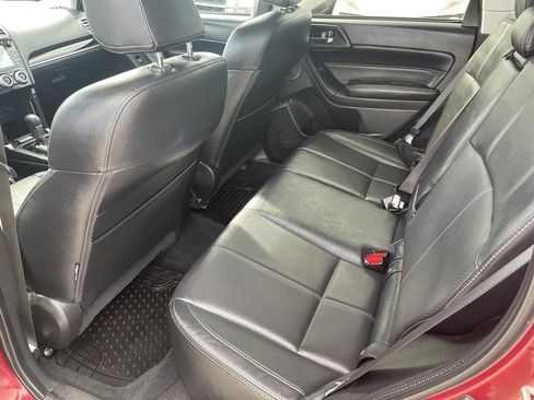 Used 2018 Subaru Forester 2.5i Touring AWD/4WD image 35