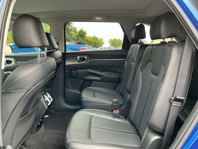 Used 2023 Kia Sorento SX AWD/4WD image 22