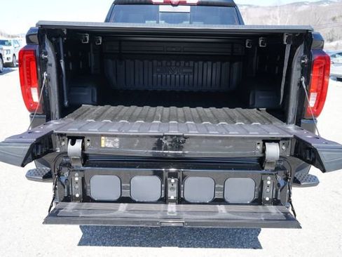 Used 2025 GMC Sierra 1500 Denali w/ Technology Package AWD/4WD image 39