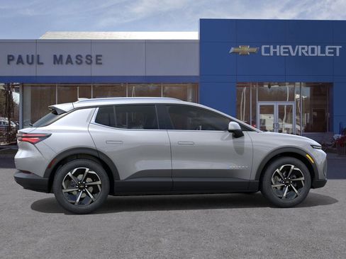 New 2026 Chevrolet Equinox EV LT image 5