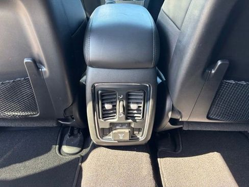 Used 2021 Jeep Grand Cherokee Limited w/ Trailer Tow Group IV AWD/4WD image 22