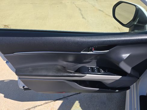 Used 2024 Toyota Camry SE FWD image 14