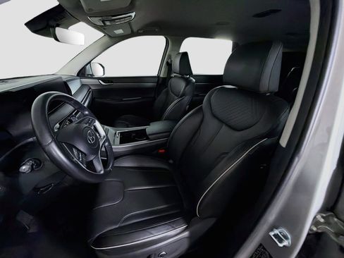 Used 2024 Hyundai Palisade SEL FWD image 13