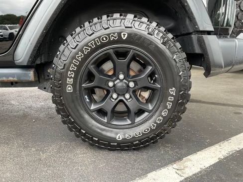 Used 2021 Jeep Wrangler Unlimited Sport AWD/4WD image 29
