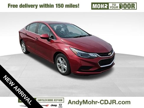 Used 2017 Chevrolet Cruze LT w/ Convenience Package image 1
