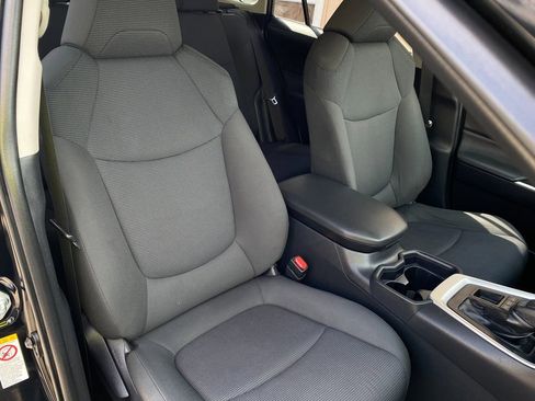 Used 2019 Toyota RAV4 LE w/ All Weather Liner Package image 16