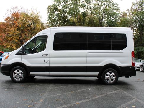 Used 2019 Ford Transit 350 XLT image 24