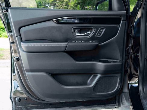 Used 2023 Honda Pilot EX-L image 36