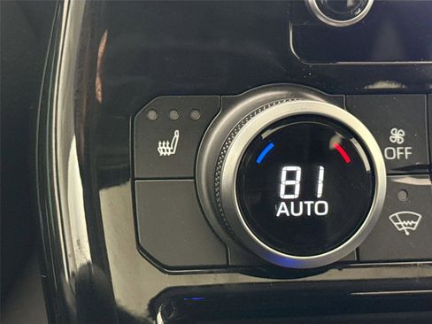 Certified 2023 Toyota Highlander XLE image 32