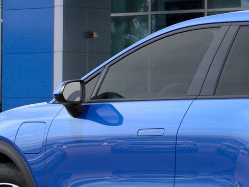 New 2026 Chevrolet Equinox EV LT image 12