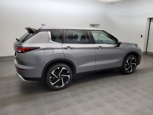 Used 2023 Mitsubishi Outlander SE AWD/4WD image 10