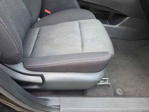 Certified 2025 Nissan Rogue SV FWD image 41
