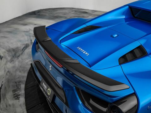 Used 2017 Ferrari 488 Spider RWD image 19