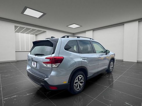 Used 2024 Subaru Forester Premium AWD/4WD image 12