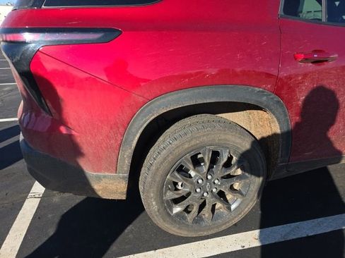 Used 2024 Chevrolet Traverse LT w/ Midnight/Sport Edition image 12