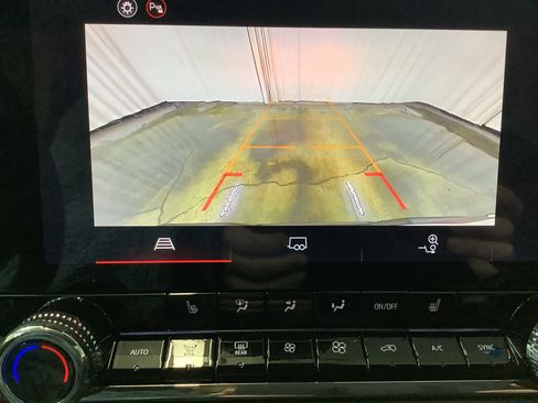 New 2026 GMC Canyon Elevation w/ Convenience Package image 22