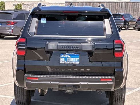 Used 2025 Toyota 4Runner SR5 image 5