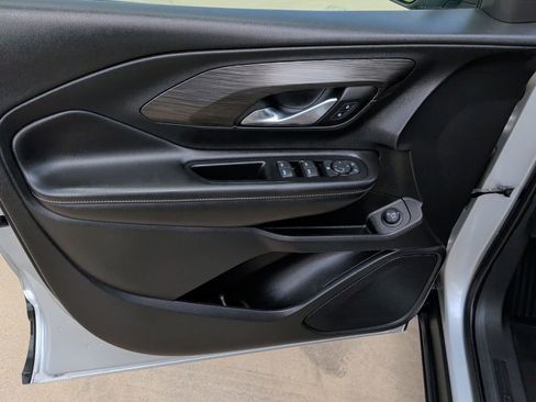 Used 2022 GMC Terrain SLE w/ Driver Convenience Package image 10