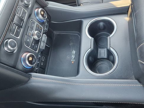 Used 2022 GMC Yukon AT4 image 23