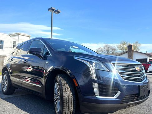 Used 2017 Cadillac XT5 Luxury w/ Driver Awareness Package AWD/4WD image 3
