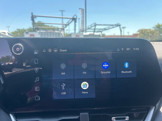 New 2026 Chevrolet Equinox LT w/ Convenience Package II FWD image 24