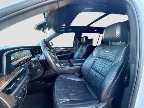 Certified 2023 Cadillac Escalade ESV Sport Platinum w/ LPO, ONYX Package image 25