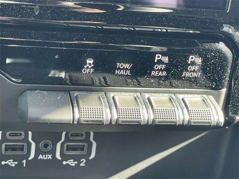 Used 2021 RAM 1500 Laramie w/ Sport Appearance Package image 24