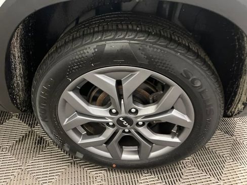 Certified 2024 Kia Seltos S image 26