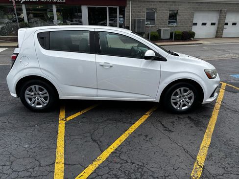Used 2017 Chevrolet Sonic LT FWD image 8