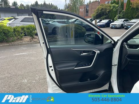 Used 2024 Toyota RAV4 SE AWD/4WD image 14
