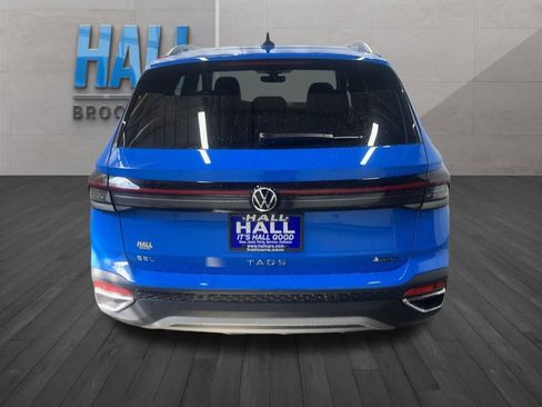 New 2025 Volkswagen Taos SEL image 4