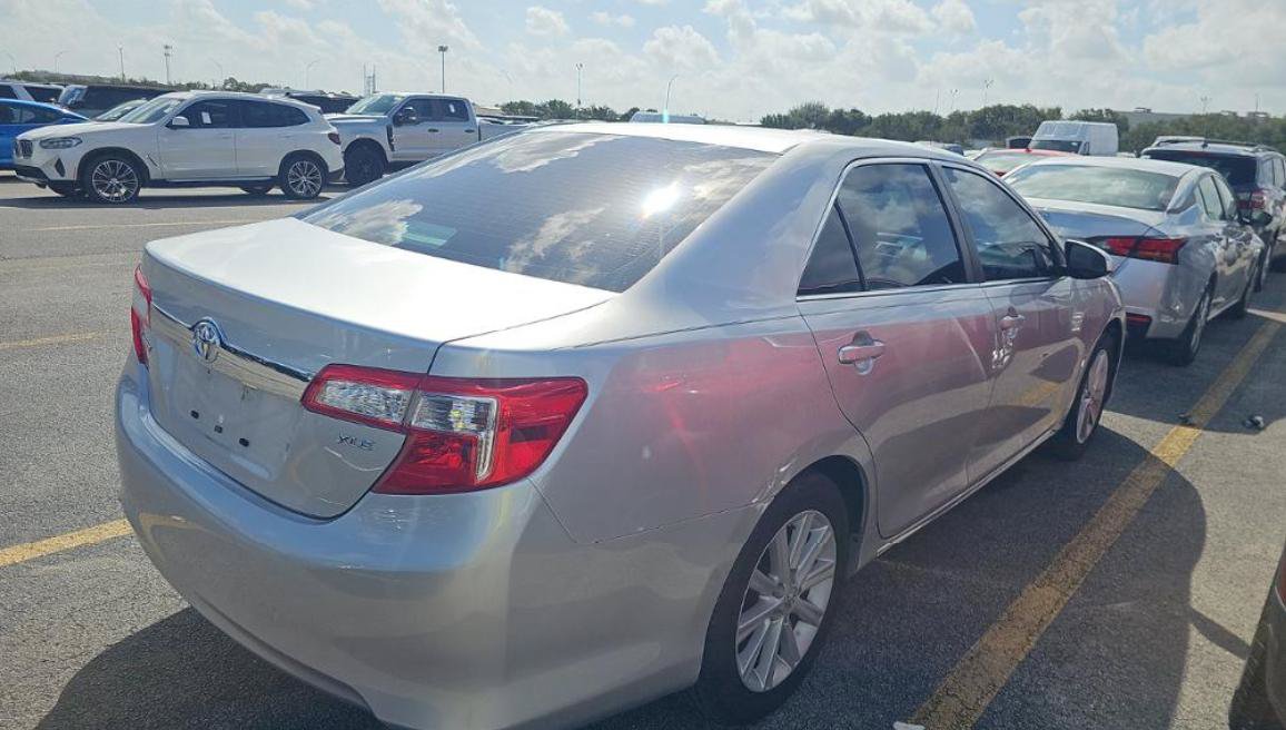 Used 2013 Toyota Camry XLE FWD image 4
