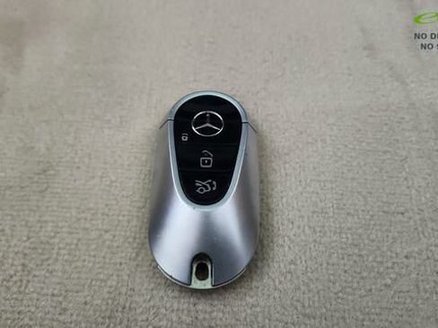 Used 2023 Mercedes-Benz EQS 450+ 4MATIC Sedan image 71
