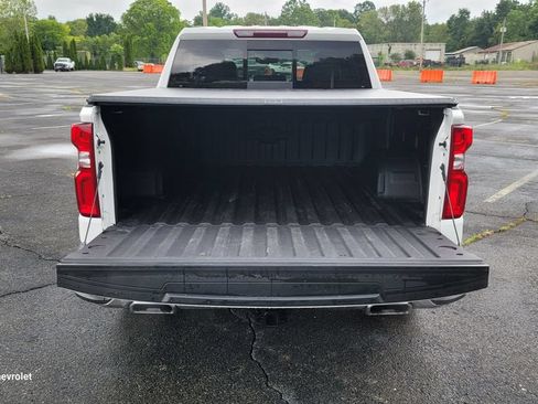 Used 2021 Chevrolet Silverado 1500 LTZ w/ LTZ Premium Package AWD/4WD image 11