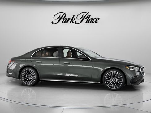 New 2026 Mercedes-Benz E 350 4MATIC Sedan image 28