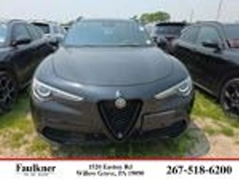 Used 2023 Alfa Romeo Stelvio Veloce AWD/4WD image 1