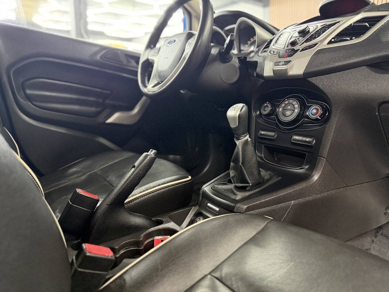 Used 2011 Ford Fiesta SES w/ 301A Rapid Spec Order Code FWD image 11