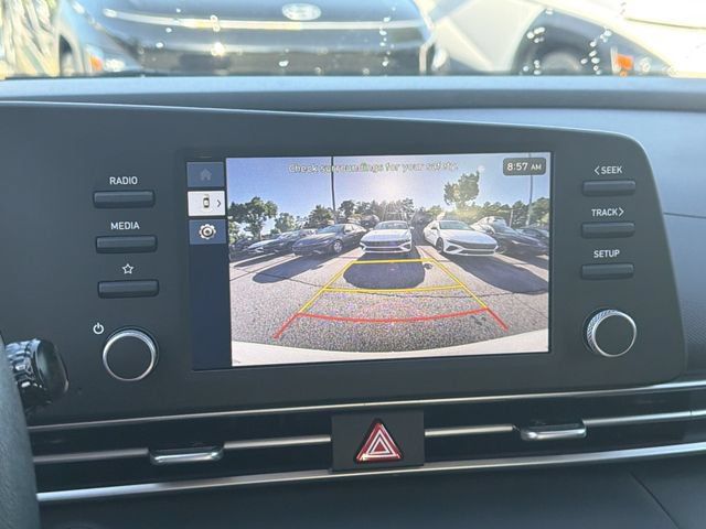Certified 2026 Hyundai Elantra Hybrid FWD image 32