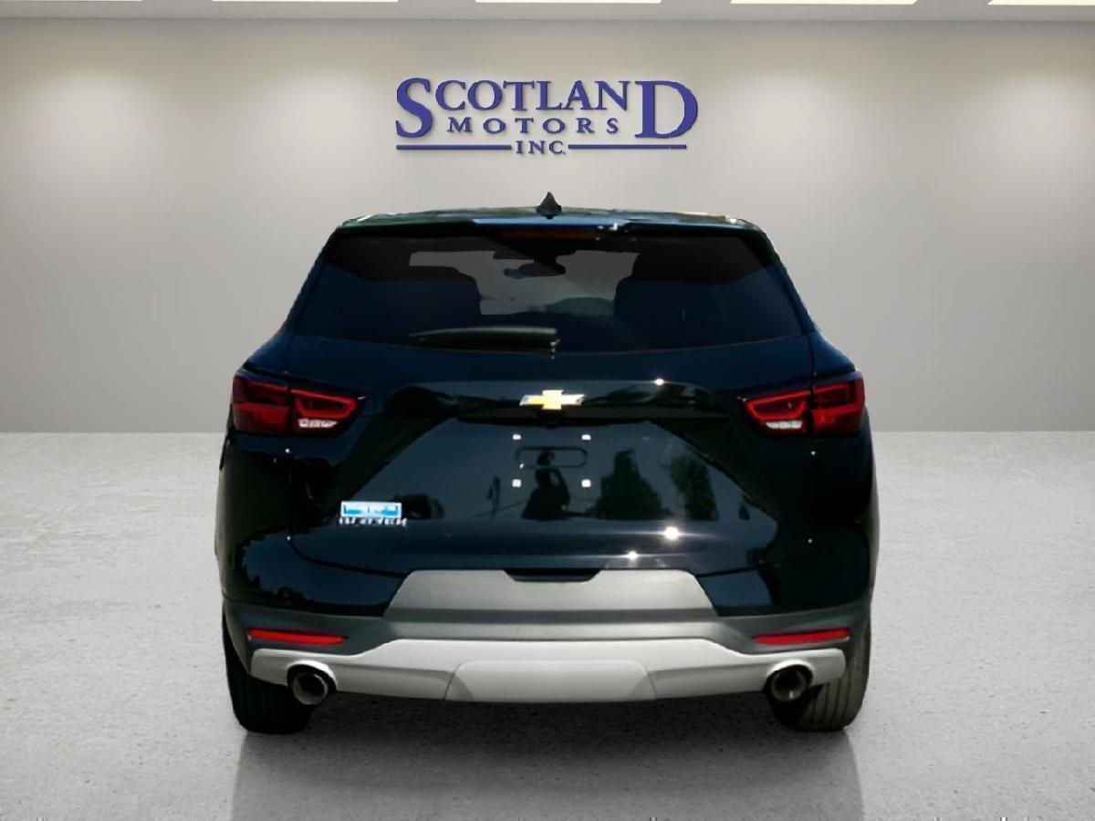 Used 2025 Chevrolet Blazer LT FWD image 7