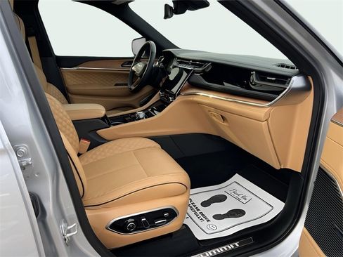 New 2025 Jeep Grand Cherokee L Summit image 23