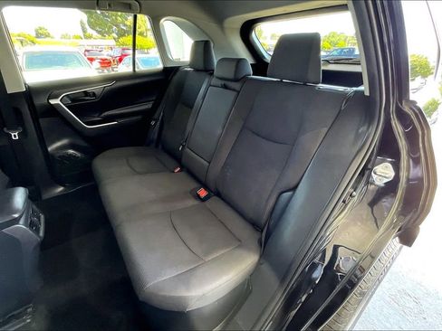 Used 2020 Toyota RAV4 LE w/ All Weather Liner Package image 22