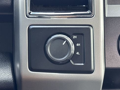 Used 2020 Ford F350 Lariat w/ Lariat Ultimate Package image 25