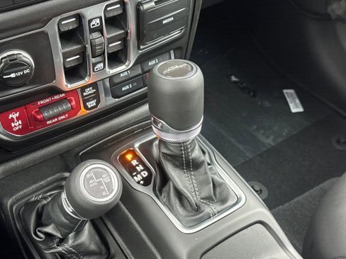 New 2026 Jeep Gladiator Rubicon image 19