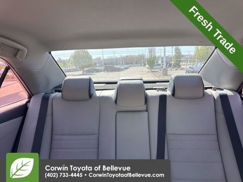 Used 2016 Toyota Camry SE image 19