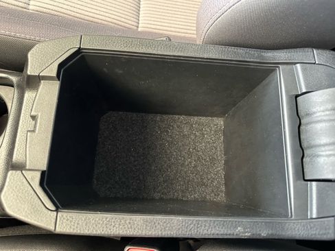 Used 2013 Toyota RAV4 XLE FWD image 40